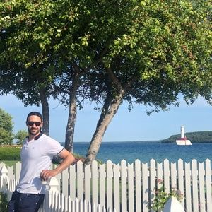 Meet your Posher, Abdallah